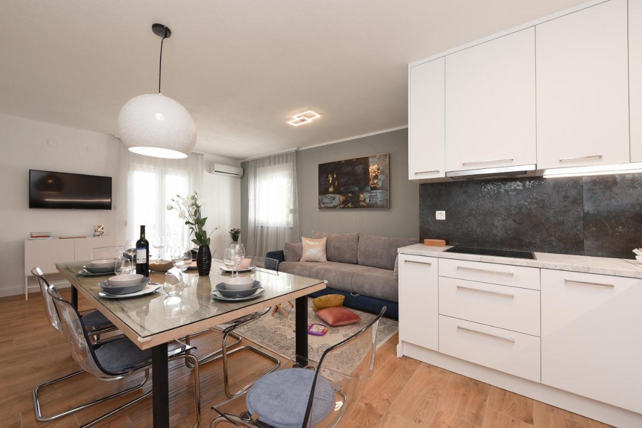 Malako Family Apartments Seline ภายนอก รูปภาพ