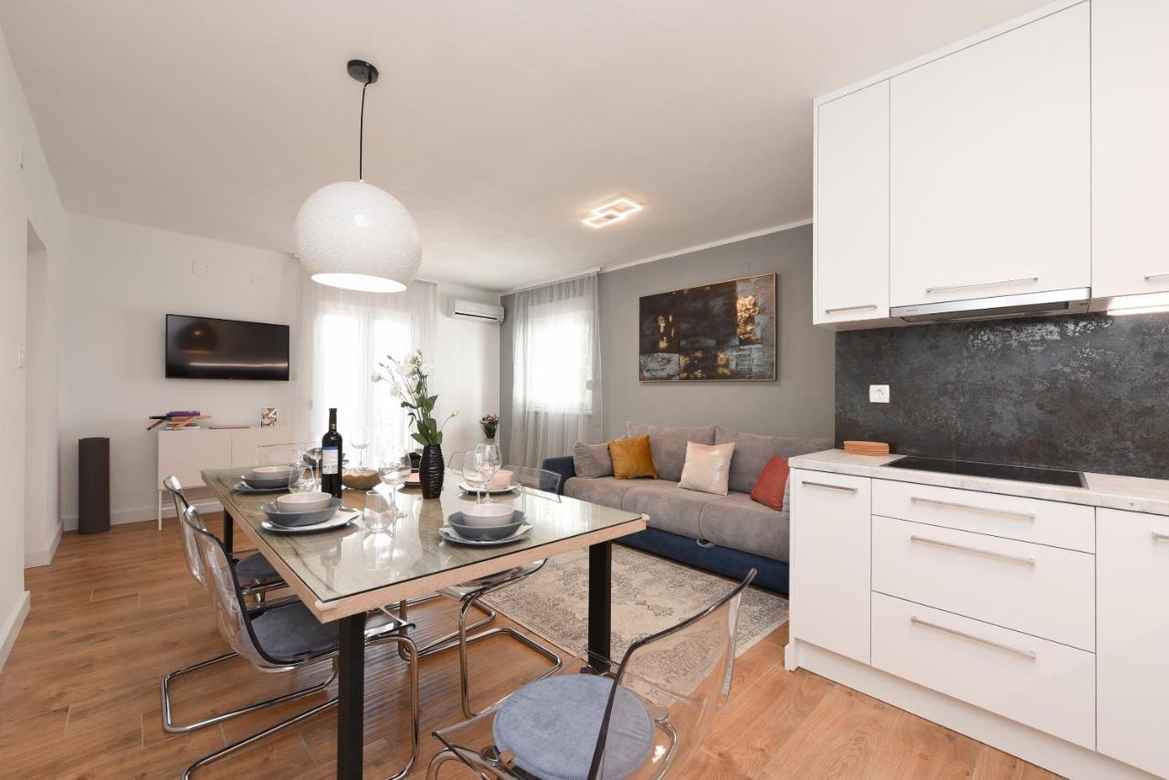 Malako Family Apartments Seline ภายนอก รูปภาพ
